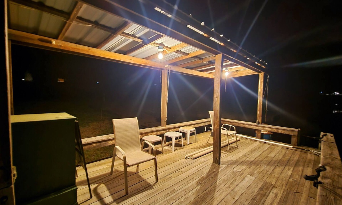 Yantis Cabin | Secluded Lakefront Cabin with Pool and Private Boat Ramp