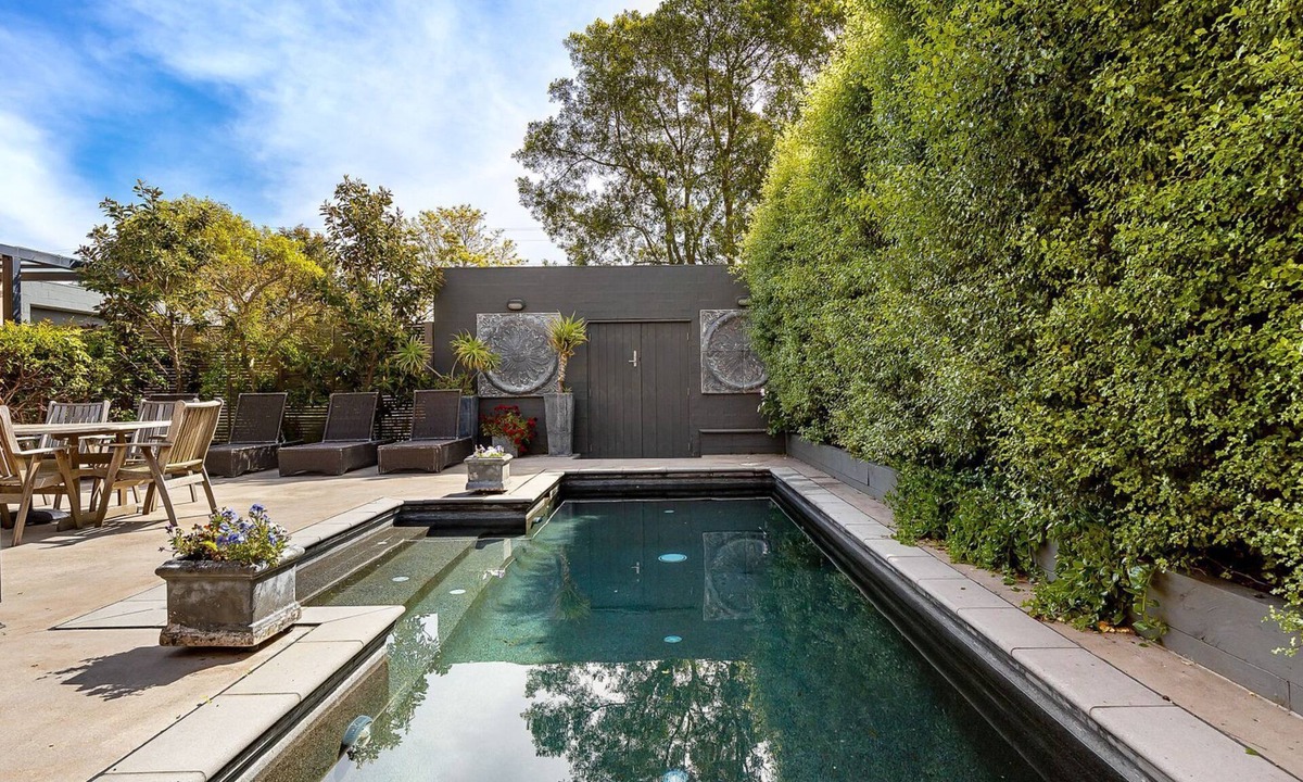 Somers House | Secluded Luxury on Tower Hill