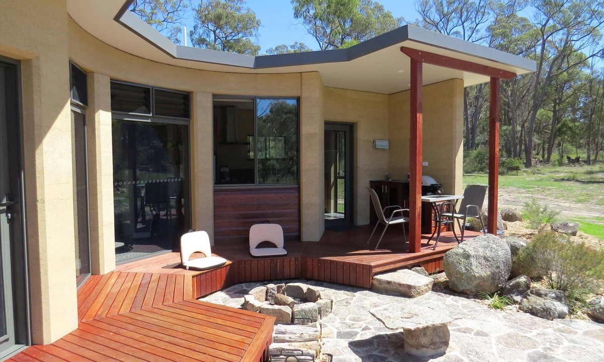 Cannon Creek Cabin | Secluded, luxury Rammed Earth Cabin