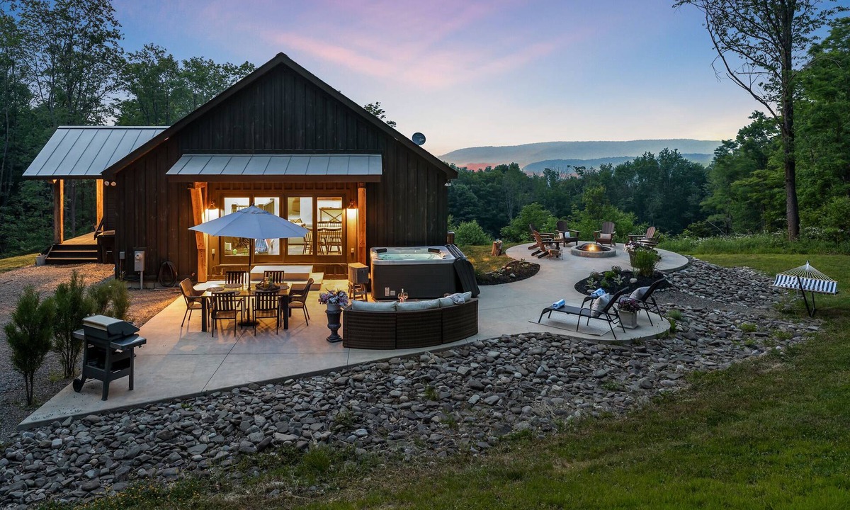 Ellicottville Cabin | ✨ Secluded Luxury w/Hot Tub, Firepit, Bar + Ultimate Privacy & Views