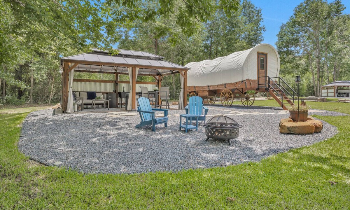 Montgomery House | Secluded Luxury Wagon | Pond King Bed Patio