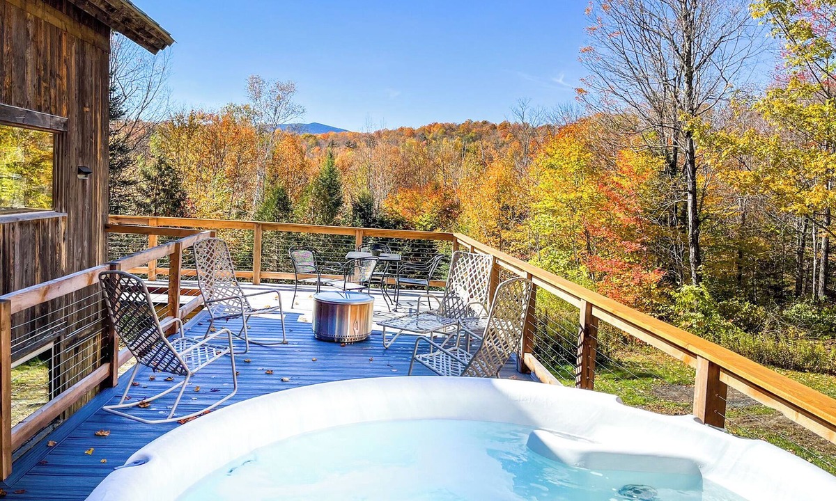 Granville House | Secluded Mountain Getaway with Hot tub and Views!
