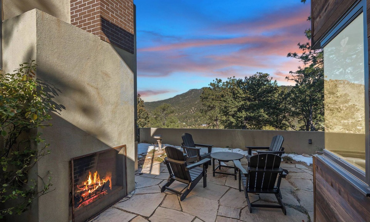 Santa Fe House | Secluded Mountain Retreat | Great Views | Architectural Dream | Hiking Trails