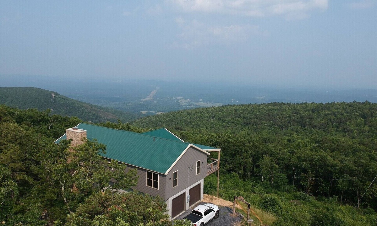 Fishers Hill House | Secluded Mountain Cabin with Spectacular Views- Hiker's Dream