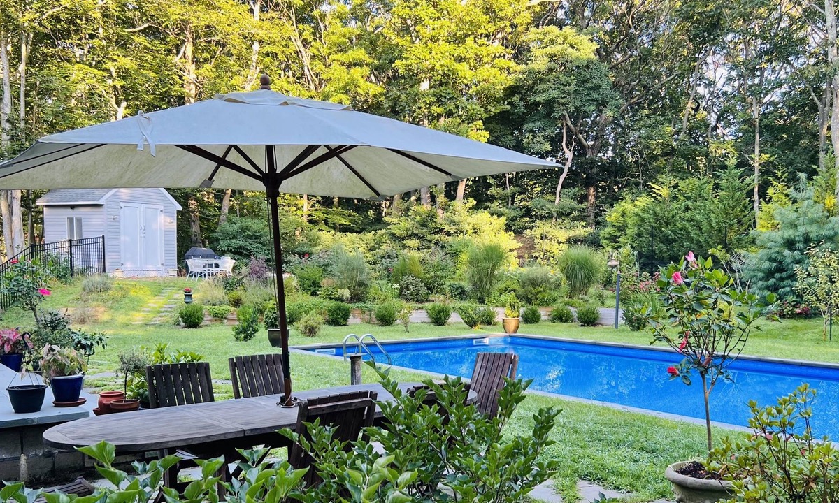 Wading River House | Secluded North Fork House with private pool