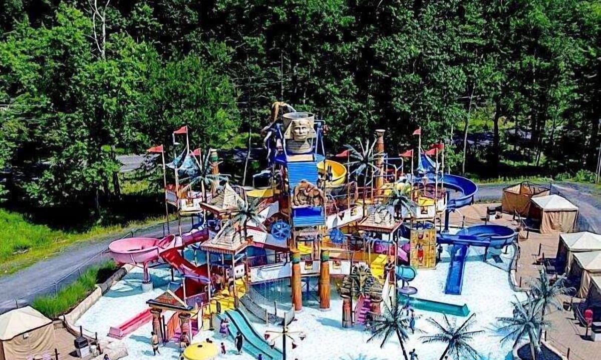 Locust Lake Village House | Secluded Poconos Chalet/Close to skiing