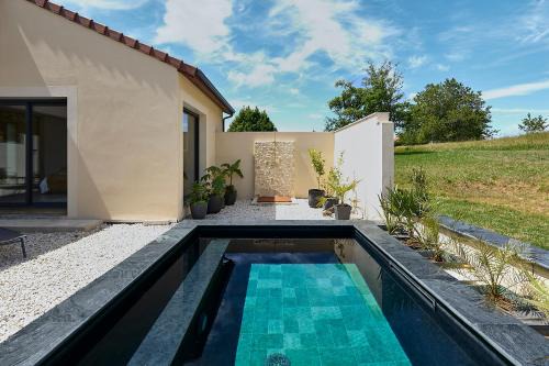 Beynac-et-Cazenac Villa | Secluded Pool Villa near Castle