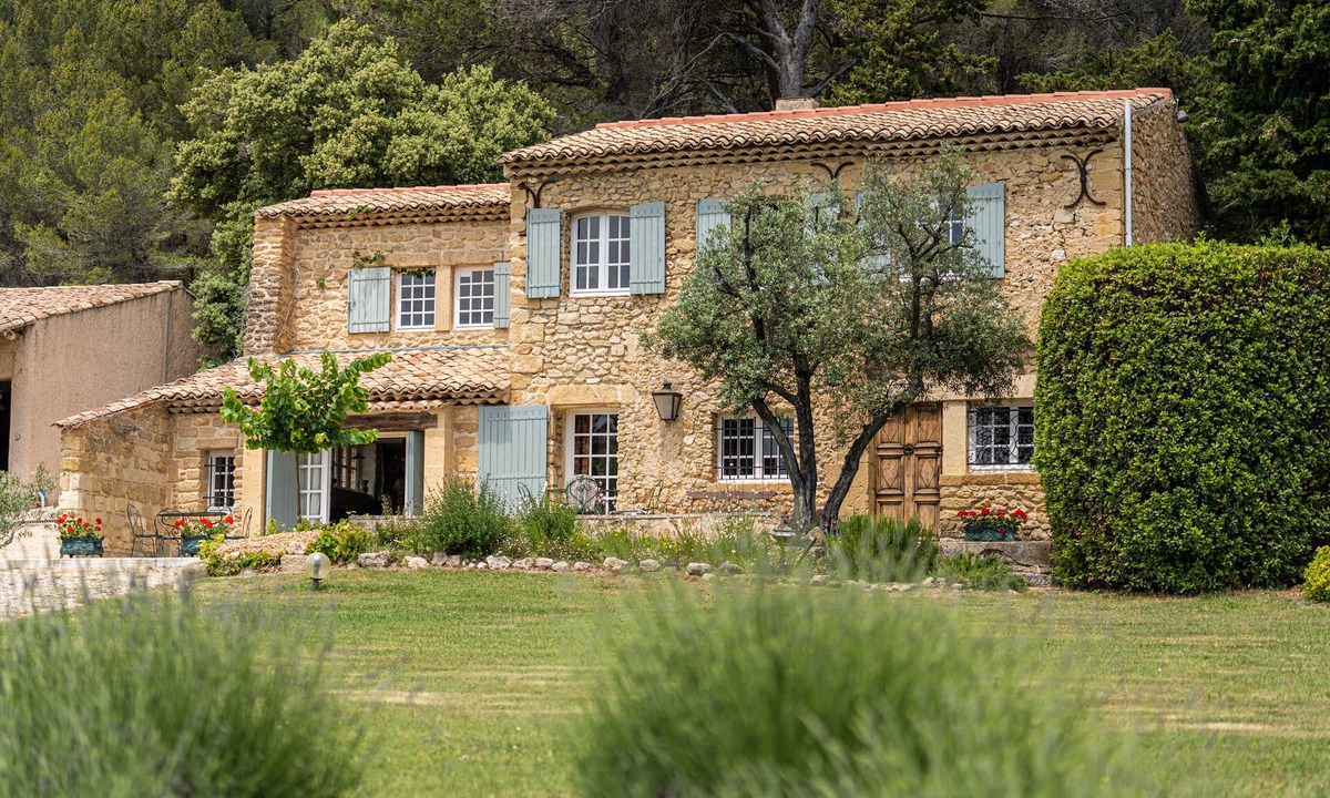 Lambesc Other | Secluded Provençal mas