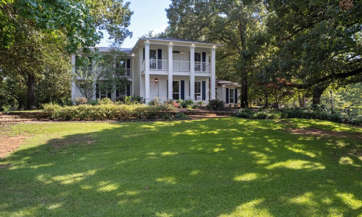 Lindale House | Secluded serenity on 50 acres with private stocked lake, kayaking, hiking & more
