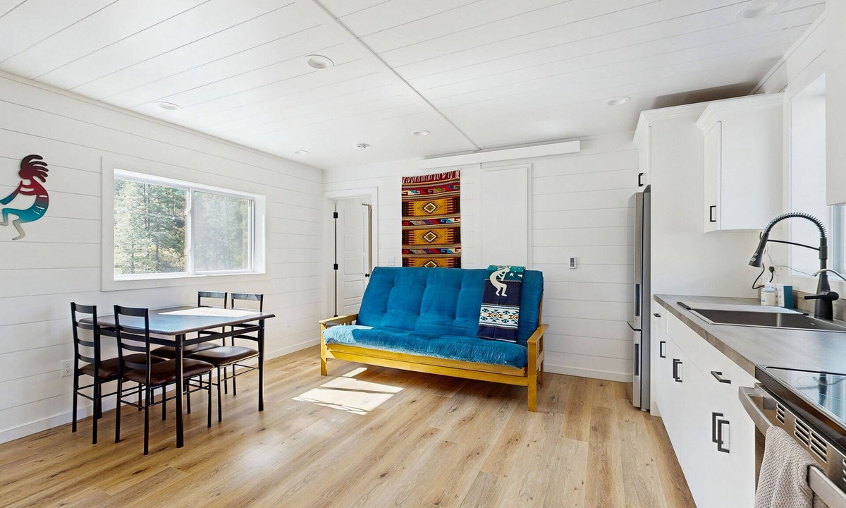 Aspen Springs House | Secluded Southwest Soul: Trails, Views, & Remote Work Ready