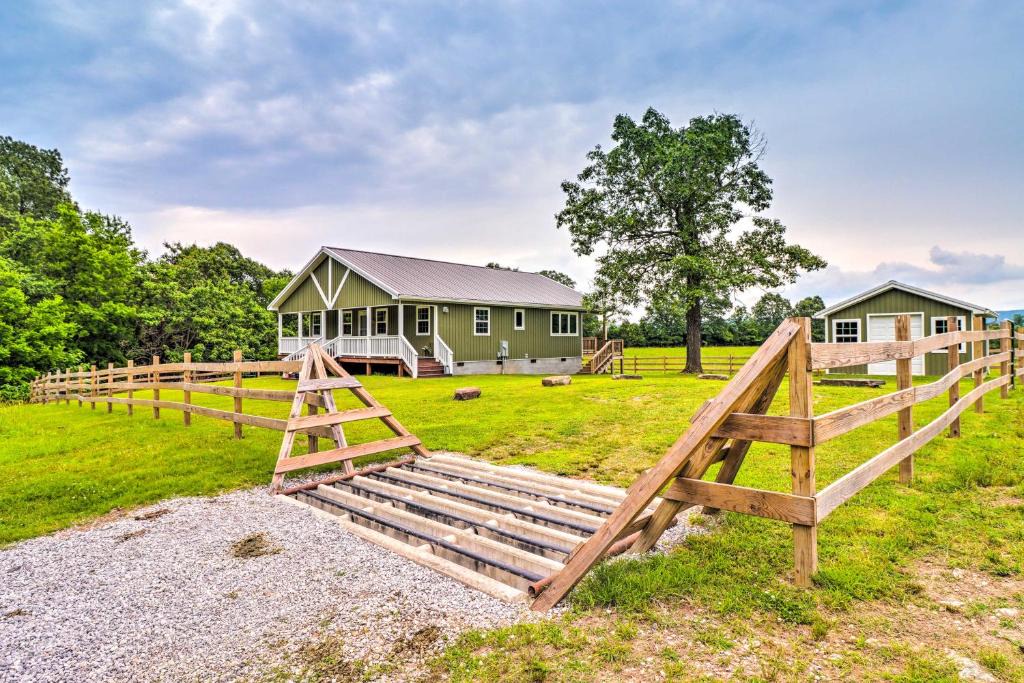 Newnata House | Secluded Timbo Retreat - Hike, Swim & Kayak!