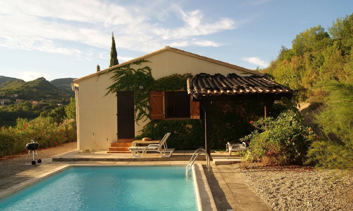 Lodeve Villa | Secluded Villa With Private Pool