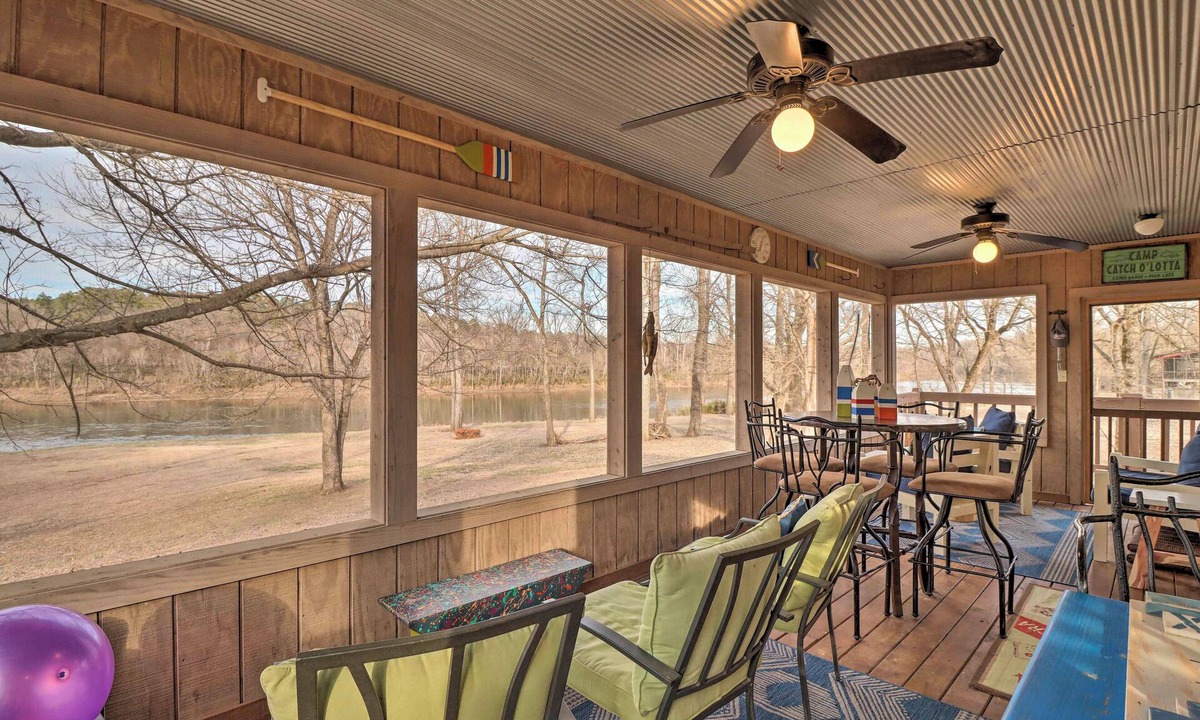 Boswell Cabin | Secluded White River Haven! 4 Mi to Devil's Knob