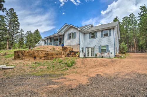 Woodland Park House | Secluded Woodland Park Home - Hike and Bike!