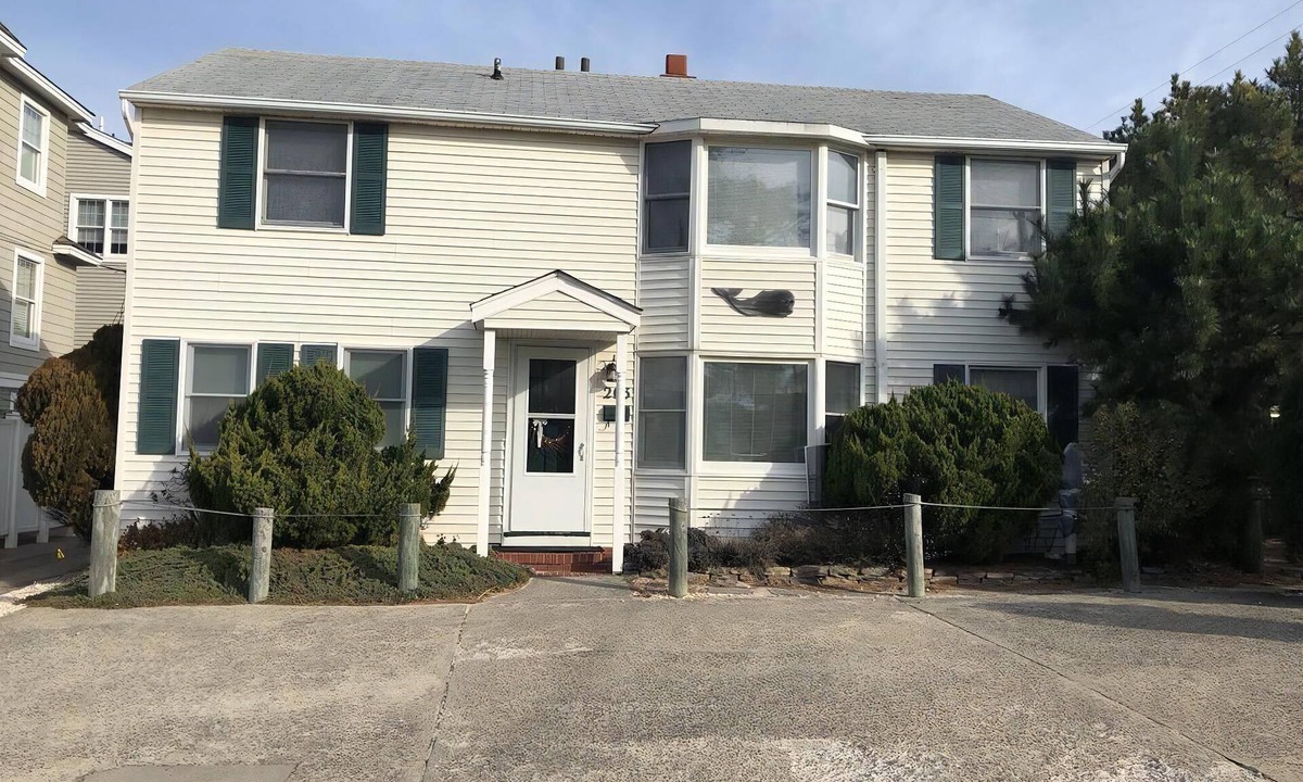 Beach Haven Gardens Apartment | Second Floor Condo Just Steps to the Beach!