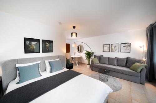 Andelfingen District Apartment | Secret Beach