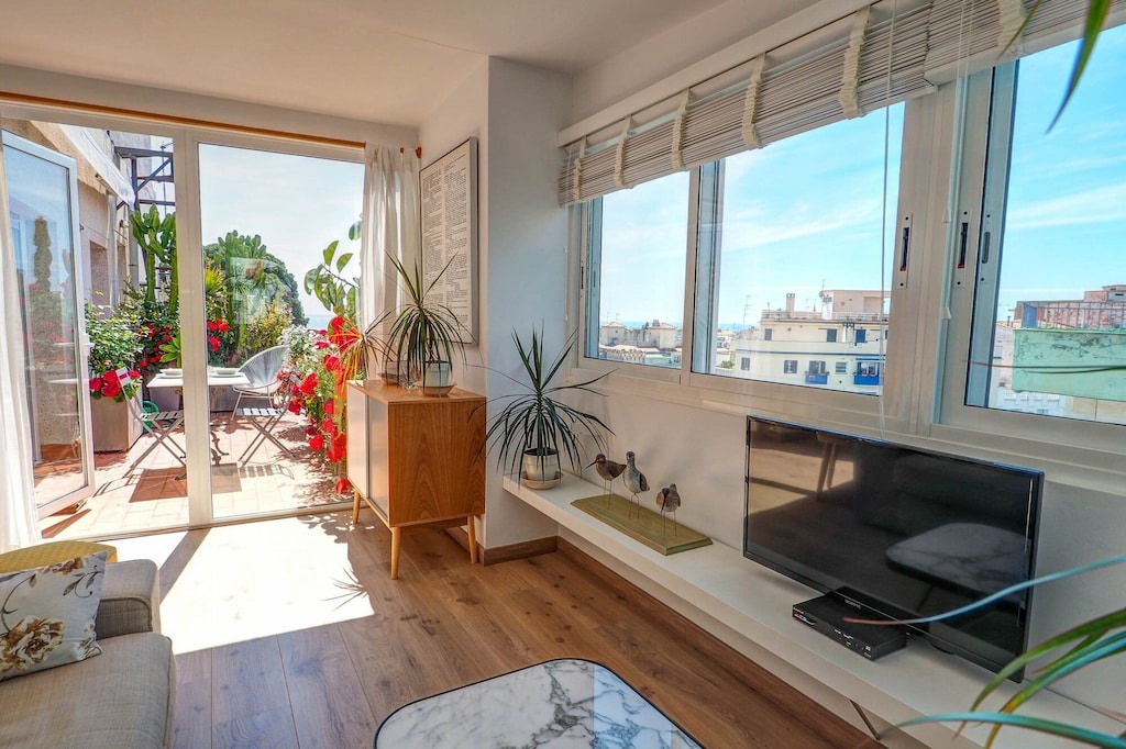 Sitges Apartment | Secret Garden Apartment