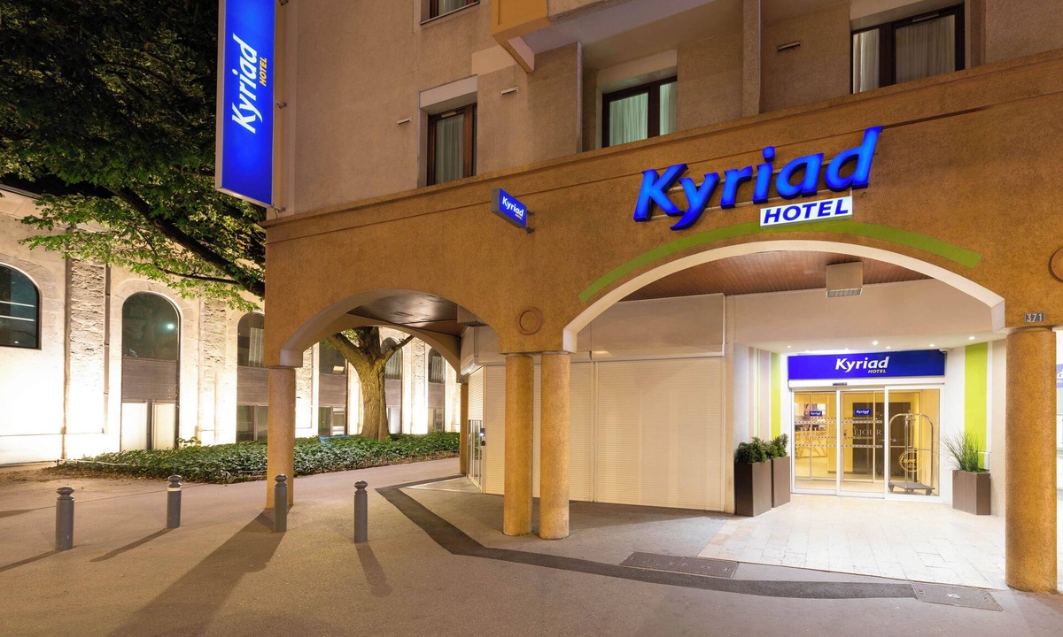 Chambery Apartment | Secure downtown studio with hotel services Pets welcome