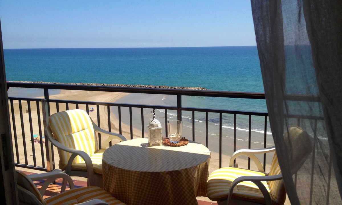Cunit Apartment | See Barcelona and spend relaxing days by the sea!