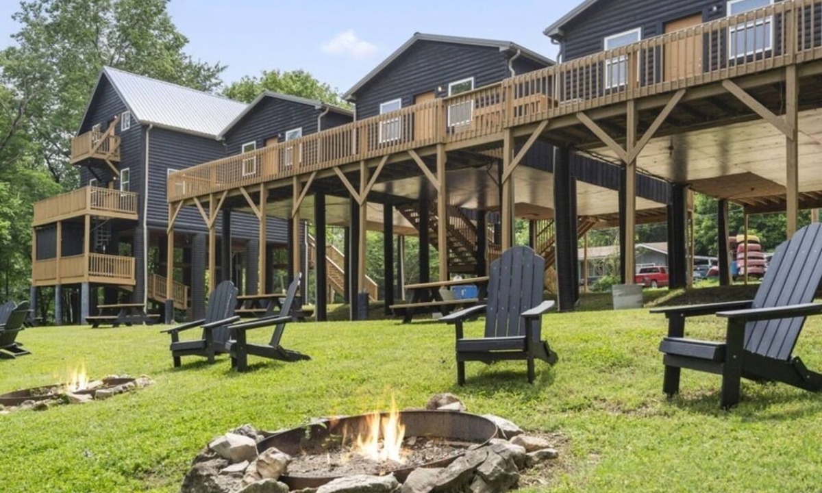 Galena Cabin | See the Sunrise, Riverfront Cabin #4 on James River, #4 of 5 Cabins