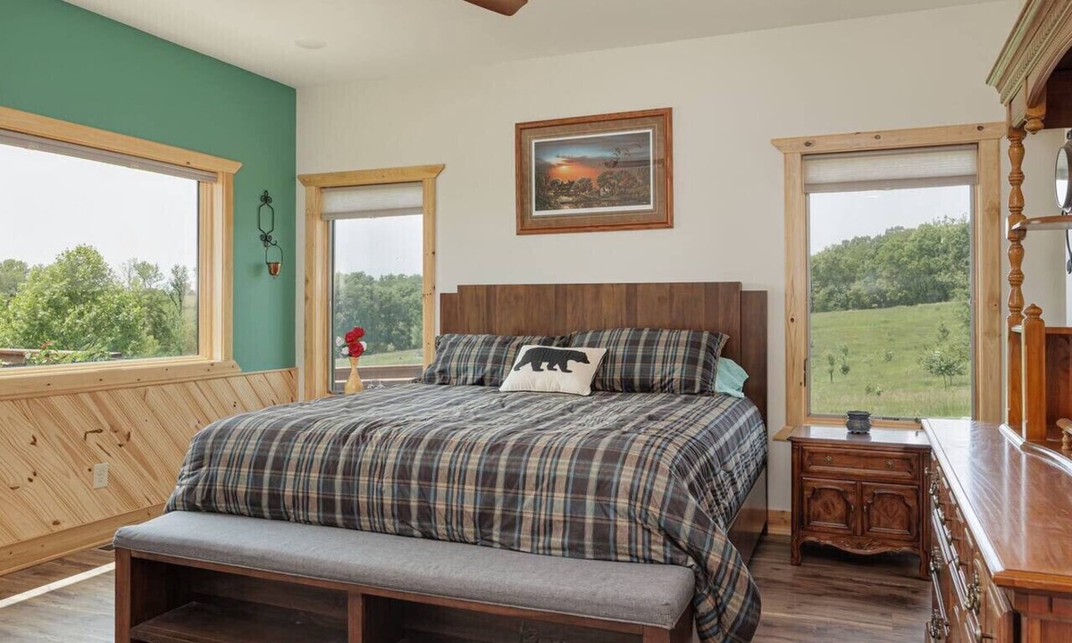 Buchanan County Bed & Breakfast | Selah Hills Ranch-West Wing