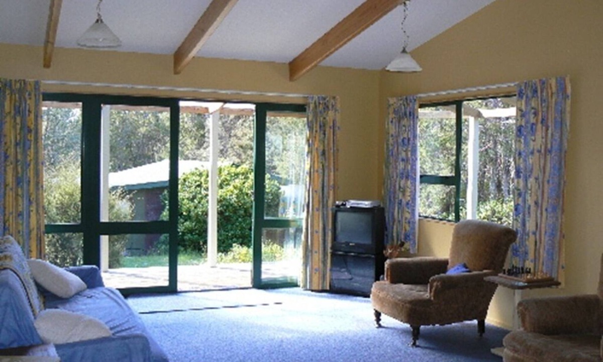 St. Arnaud House | Selah, St Arnaud