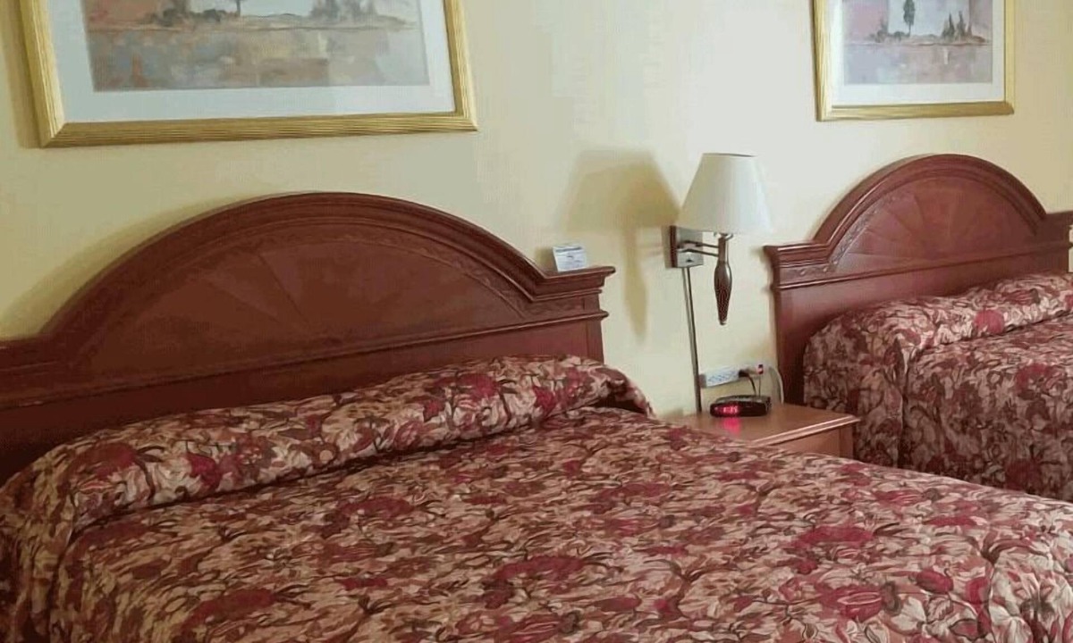 Manitouwadge Hotel | Select Inn