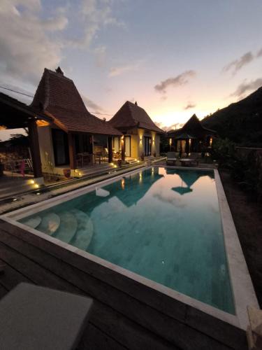 Selong Belanak Resort | Selene Art Glass Resort