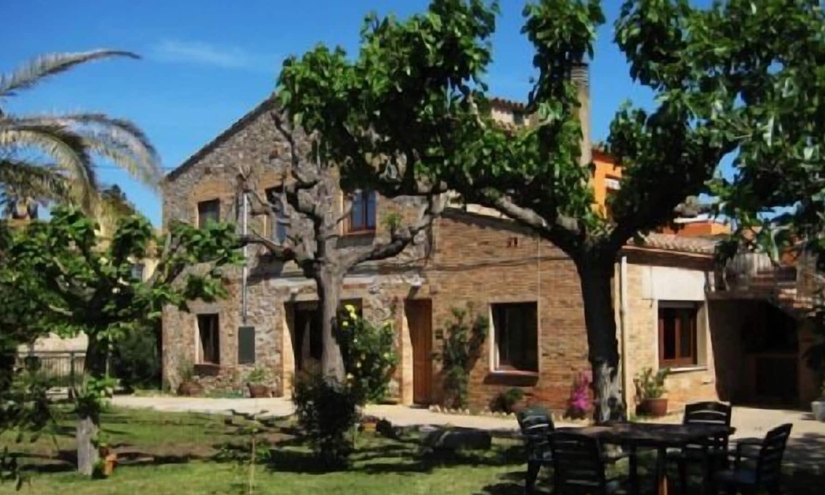 Torroella de Montgri Cottage | Self catering Can Brancós for 15 people