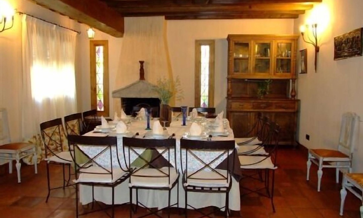 Otero de Herreros Cottage | Self catering La Chatarrería de Ferreros for 16 people