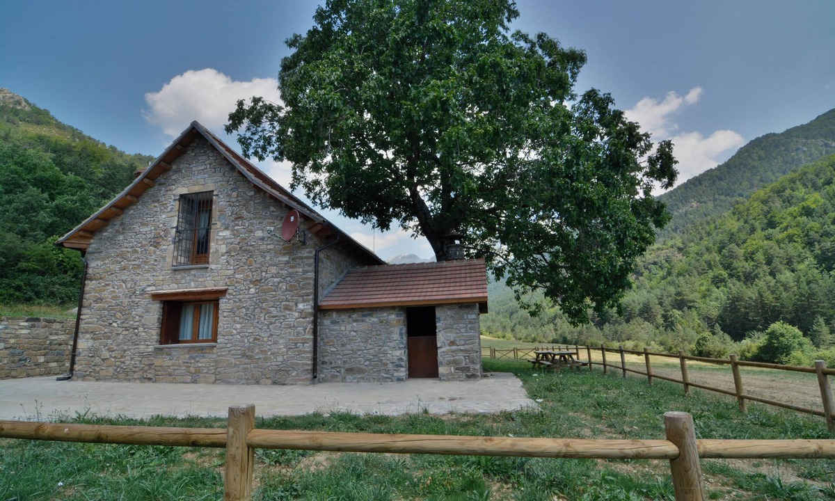 Hecho Cottage | Self catering Borda Batista for 6 people