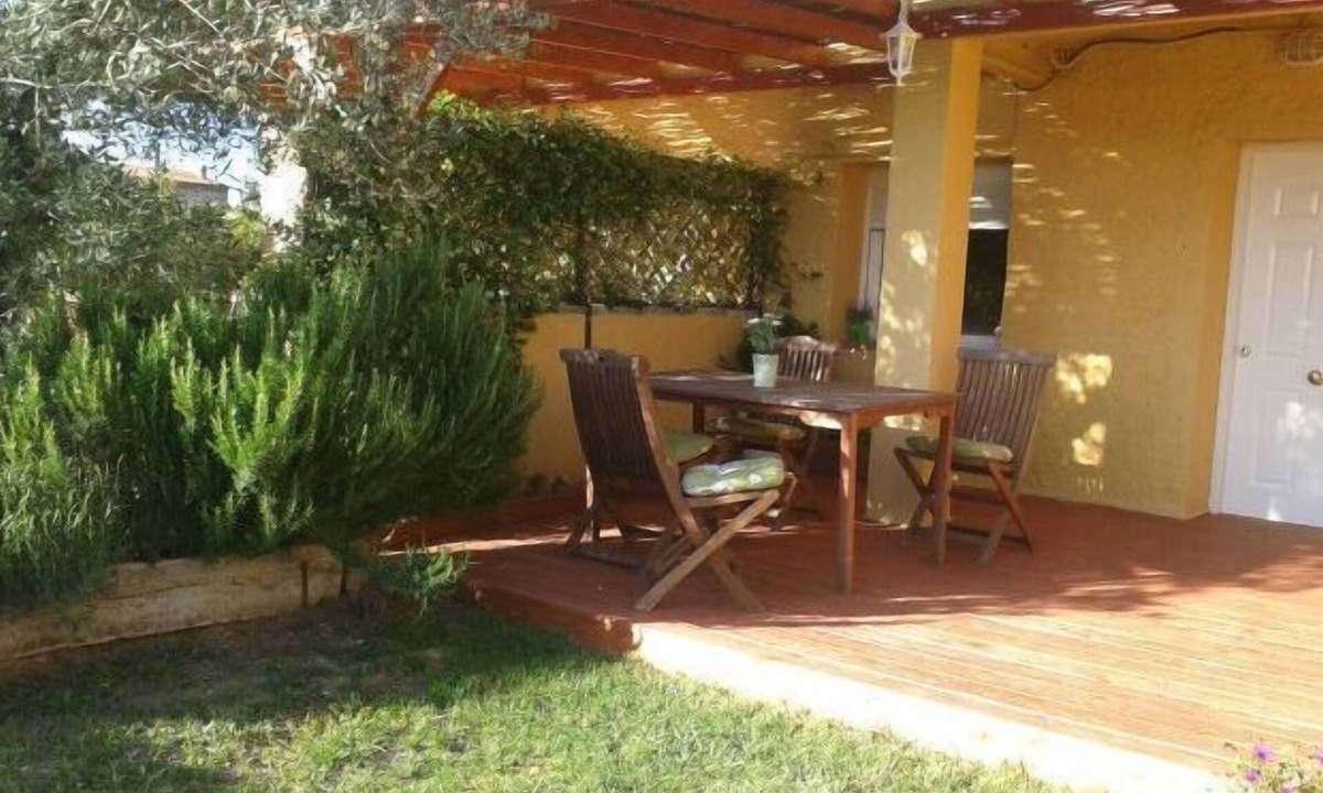 Verges Cottage | Self catering Bora Bora allotjaments for 4 people