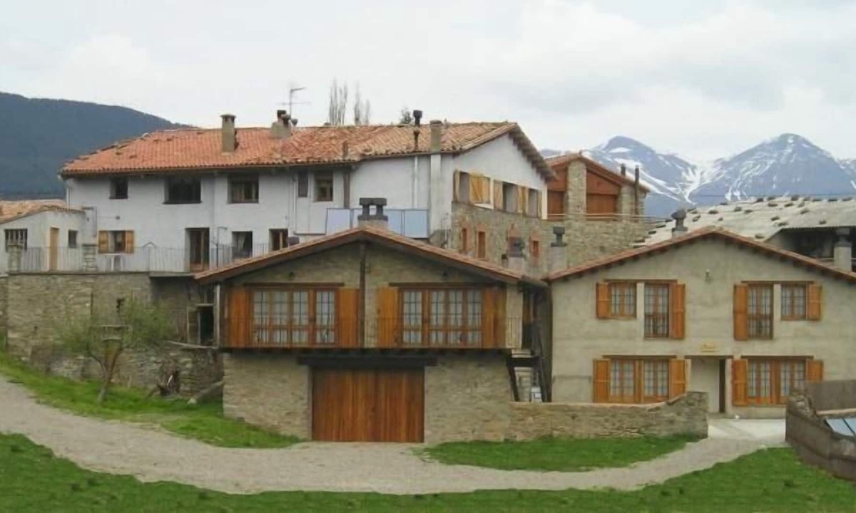 Campelles Cabin | Self catering Can Tubau for 15 people