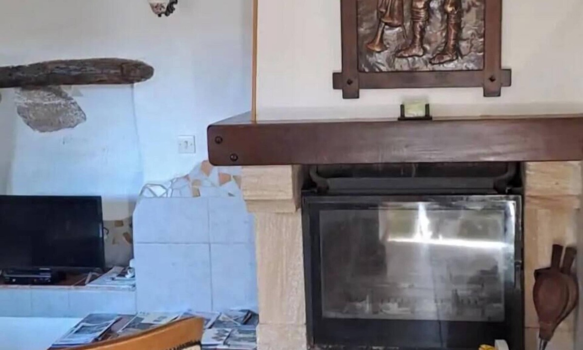 Joncels Apartment | Self-catering cottages for 8 people in a medieval village