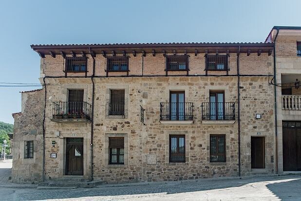 Molinos de Duero Cabin | Self catering Pinares de Soria for 1-10 people