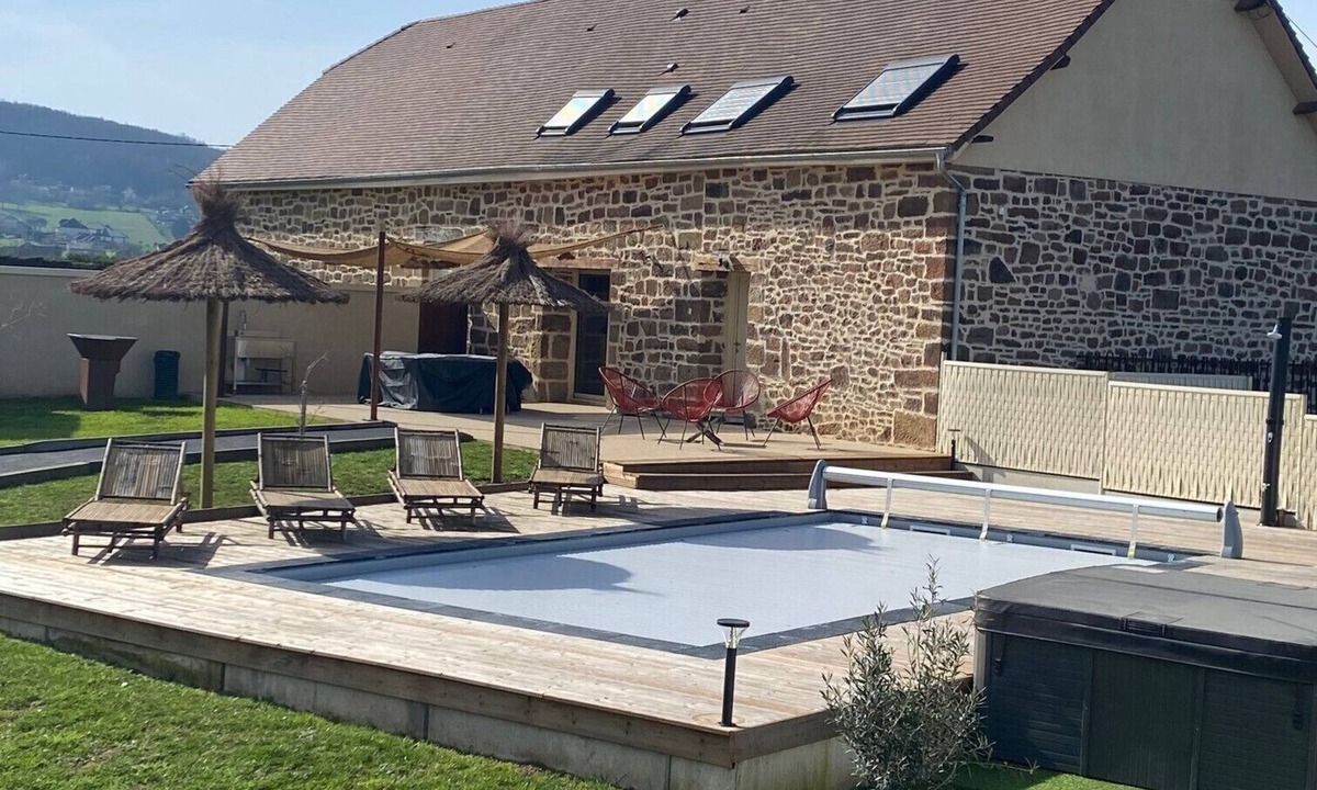 Lissac-sur-Couze House | SELF-CATERING GITE LA PABLELA IN THE COUNTRYSIDE PRIVATE POOL JACUZZI
