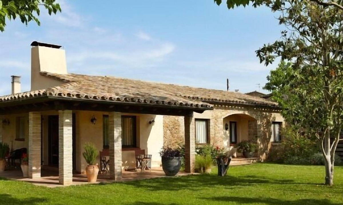 Parlava Cottage | Self catering Mas Can Salvi for 7 people