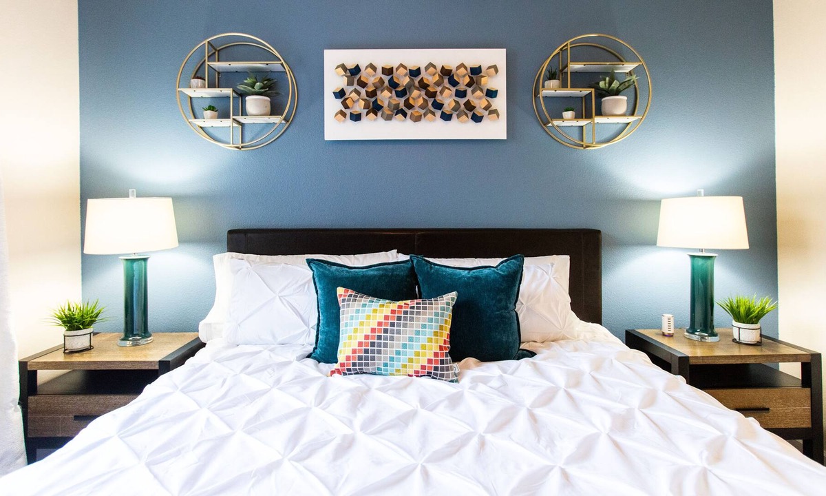 Stevenson Ranch Apartment | ✔Self Check-in✔W/D✔A/C✔3 TVs✔2 King Beds ✔1 Parking