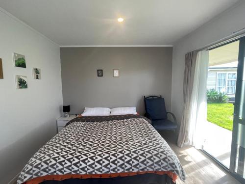 Te Miro House | Self check-in sleepout with bathroom