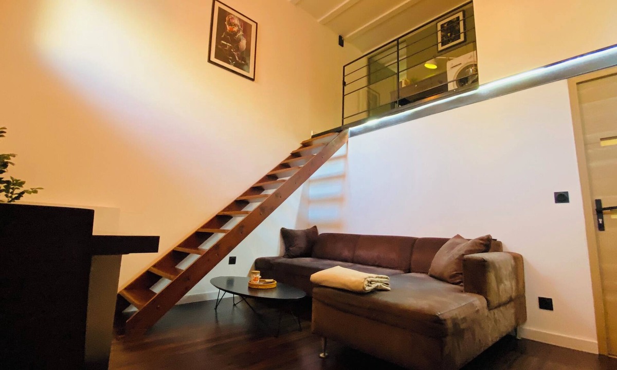 Decines-Charpieu Apartment | Self-contained flat in villa near EUREXPO Lyon, LDLC ARENA GROUPAMA STADIUM