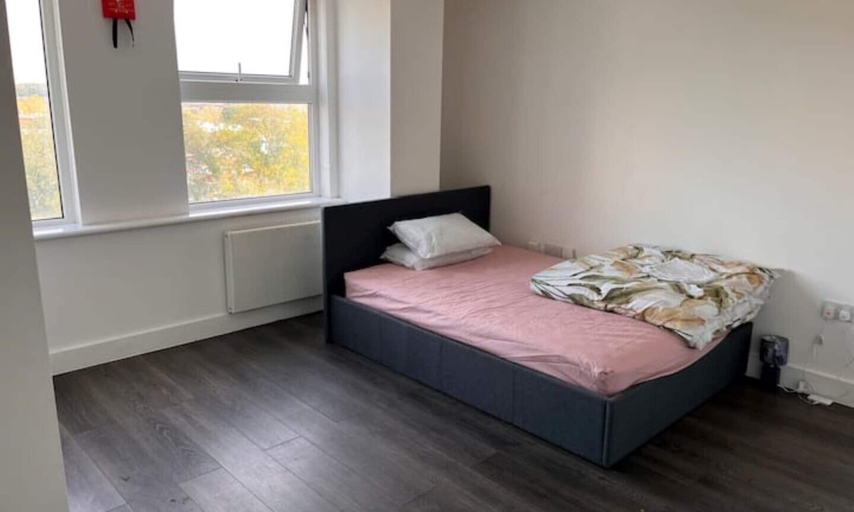 Harlow Apartment | Self Contained Studio Flat