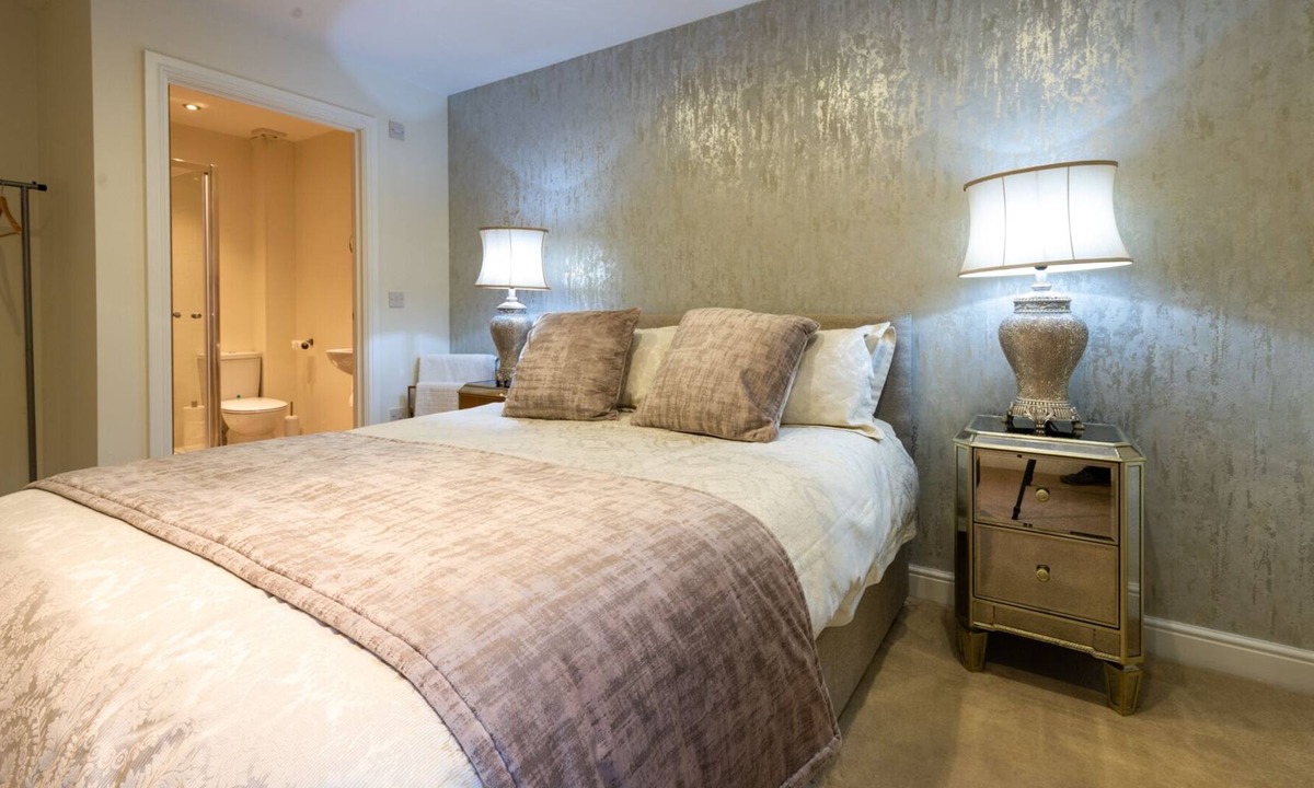 Wakefield Apartment | Self-Contained Two Bedroom Suite with Secure Parking