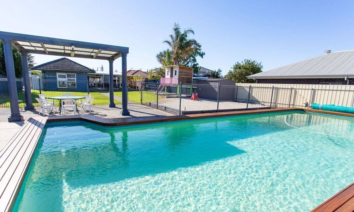 Semaphore South House | Semaphore Beach and Pool House