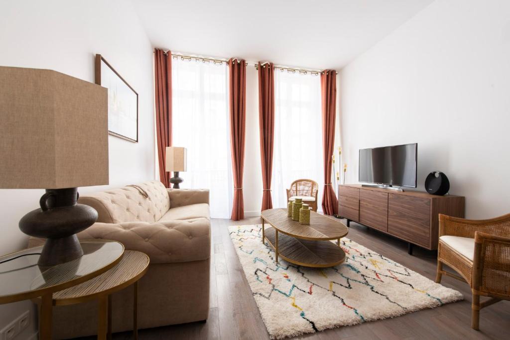 Saint-Merri Apartment | Semaphore