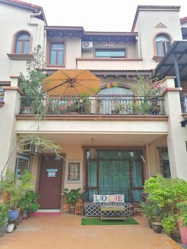 Semenyih Villa | Semenyih Escapar Villa by Dan