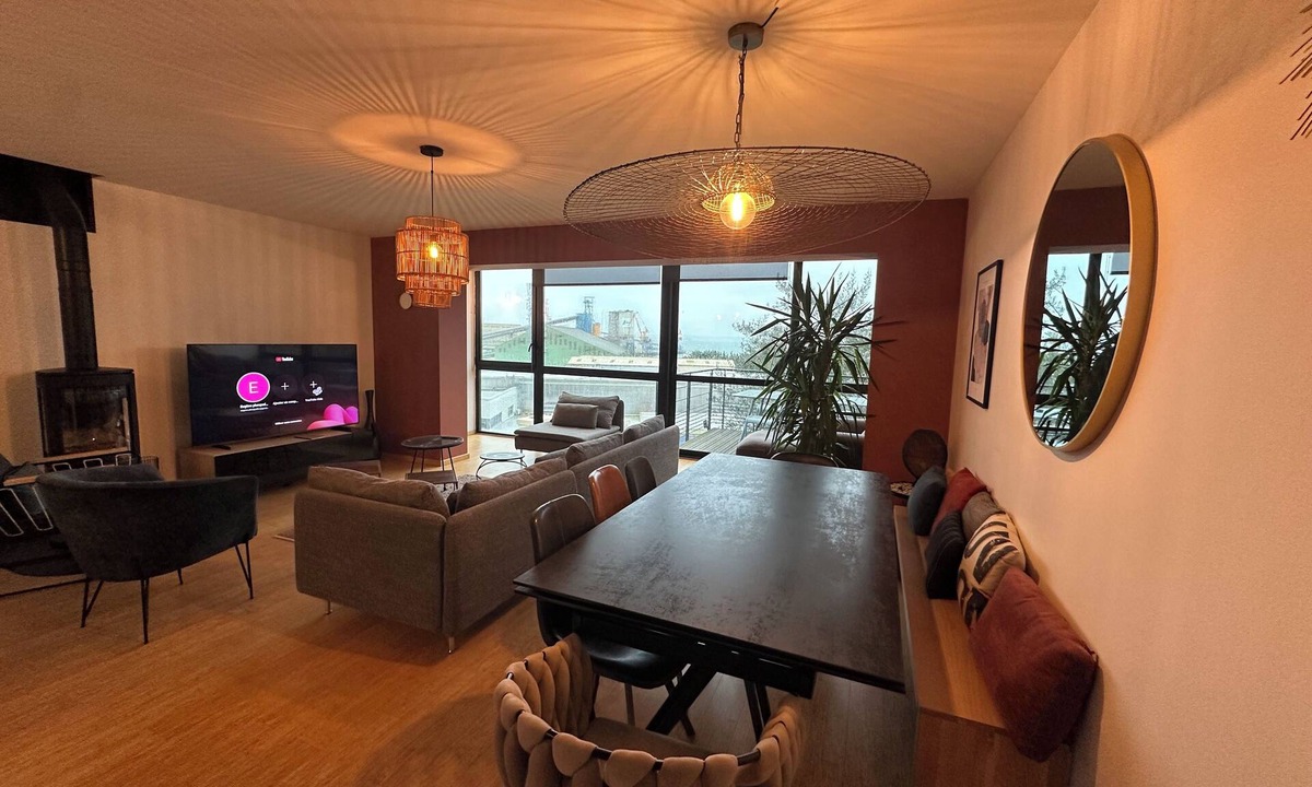 Saint-Marc House | Semi-detached town house 110 M2, two levels with view of the port of Brest