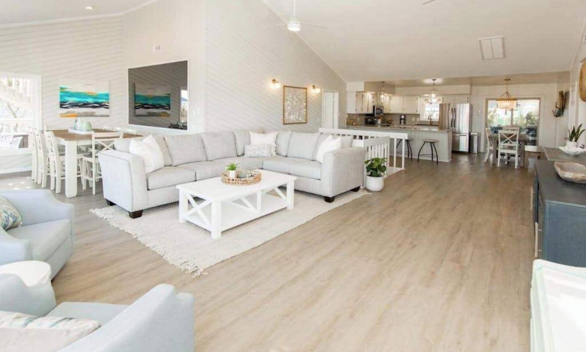 Sandbridge House | Semi oceanfront house with outdoor pool and cabana - steps to beach