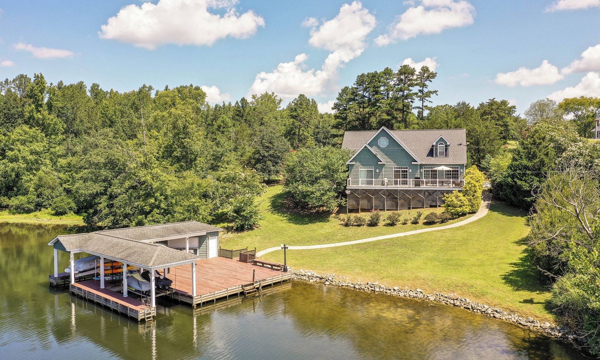Semora House | Semora Vacation Rental w/Dock on Hyco Lake!