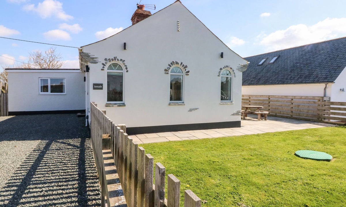 Widemouth Bay Cottage | SENAFE, pet friendly, country holiday cottage in Widemouth Bay