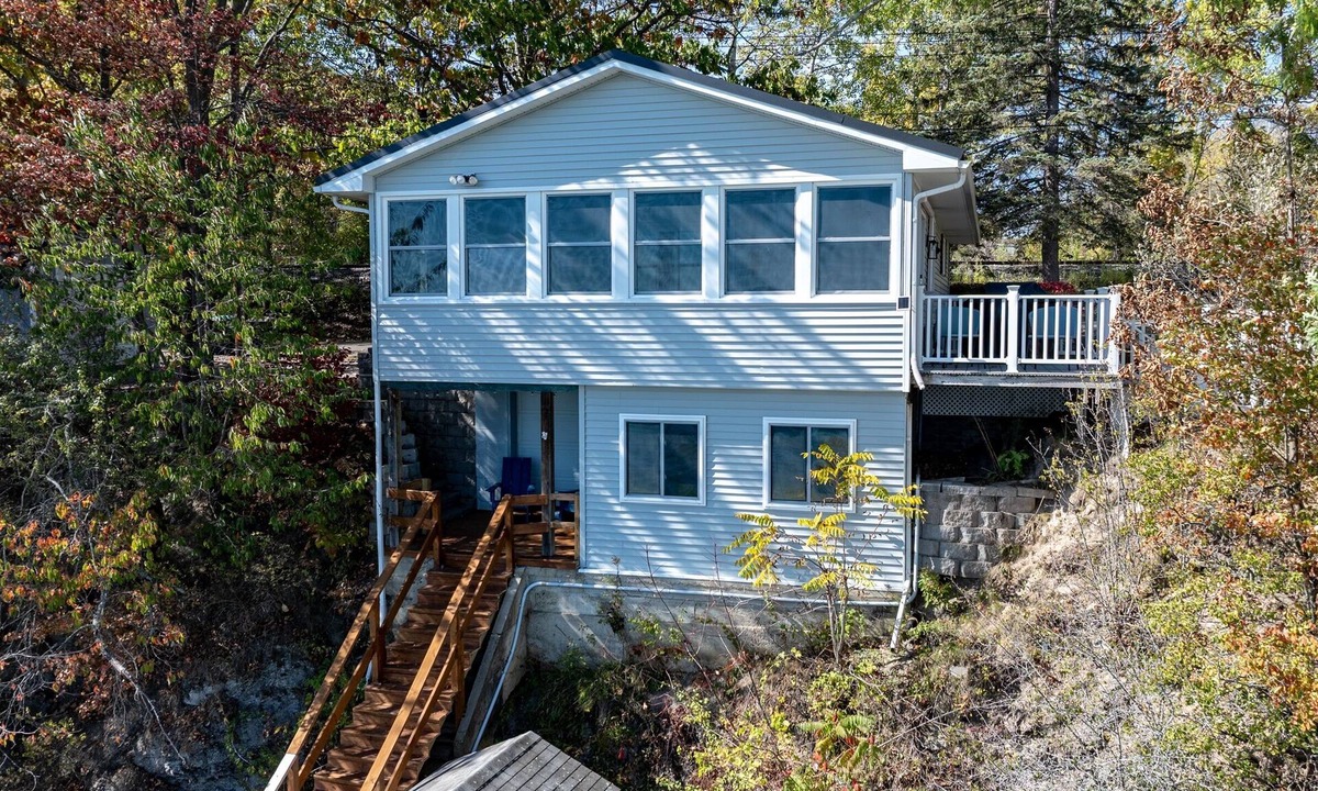 Town of Torrey House | Seneca Lakefront | FLX Getaway | Private Dock